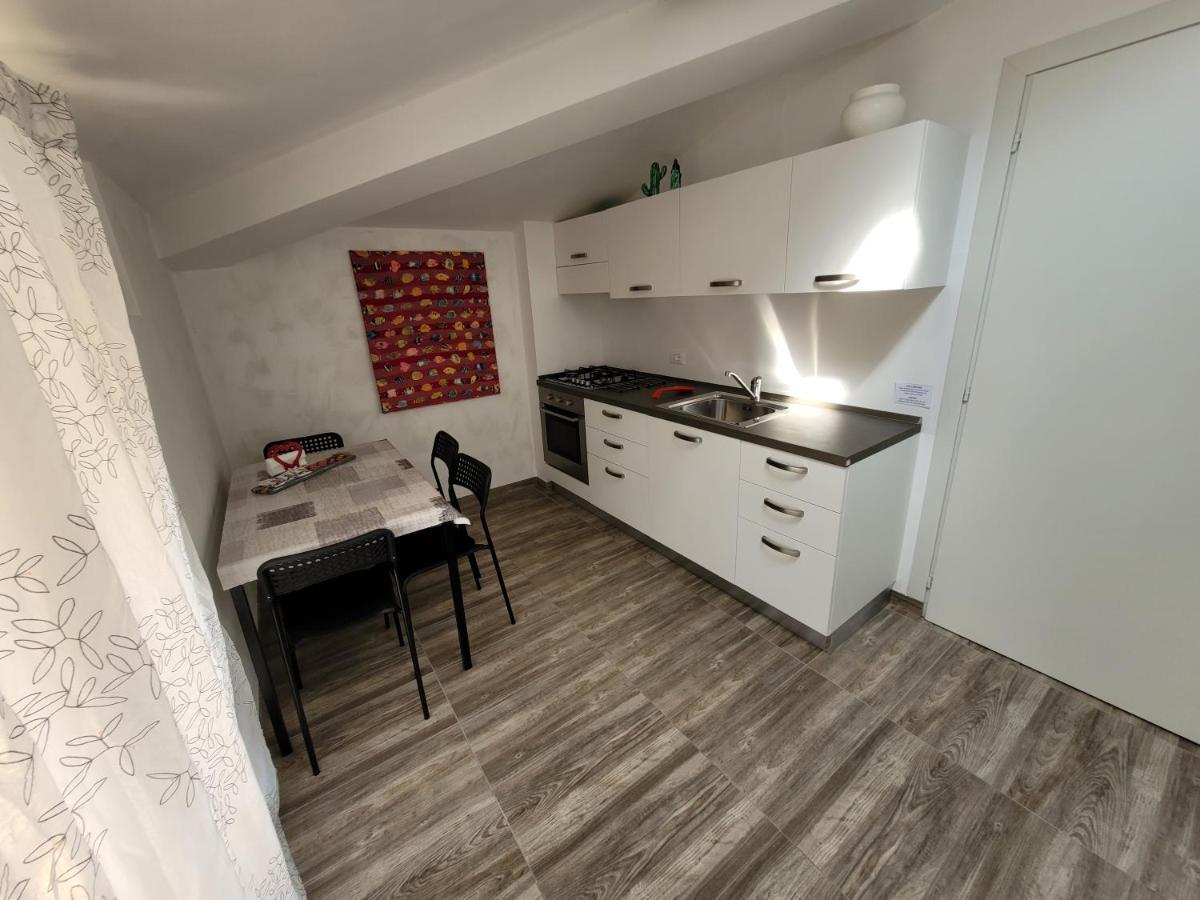 Villa Sonia Apartment & Rooms Линьяно-Саббьядоро Экстерьер фото