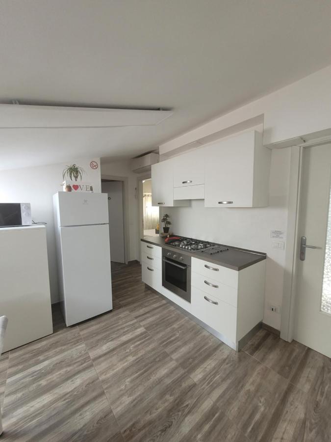 Villa Sonia Apartment & Rooms Линьяно-Саббьядоро Экстерьер фото
